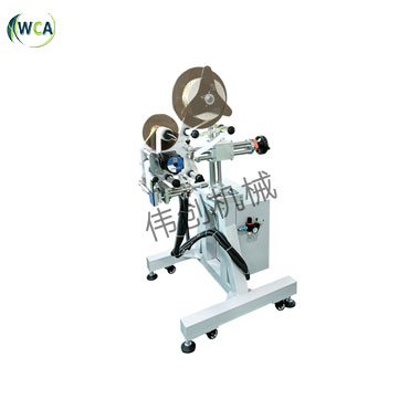 �N���^ƽ��